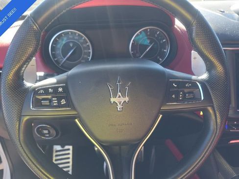 Used 2022 Maserati Levante Modena image 9
