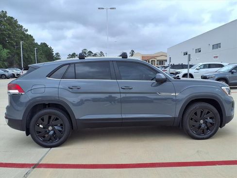 New 2026 Volkswagen Atlas Cross Sport SE FWD image 3