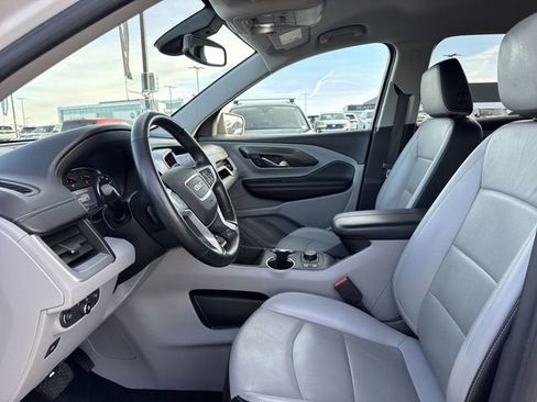 Used 2023 GMC Terrain SLT image 12
