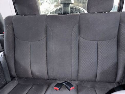 Used 2017 Jeep Wrangler Sport w/ Connectivity Group AWD/4WD image 12