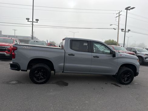 Used 2025 Chevrolet Silverado 1500 Custom Trail Boss AWD/4WD image 5