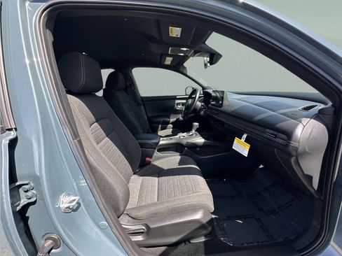 Used 2025 Honda HR-V Sport image 35