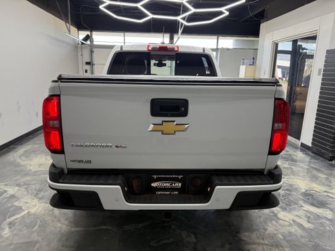 Used 2019 Chevrolet Colorado Z71 w/ Z71 Midnight Edition AWD/4WD image 7