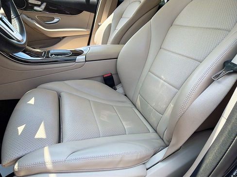 Used 2022 Mercedes-Benz GLC 300 image 23