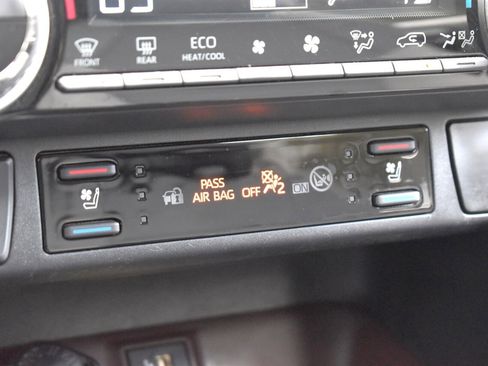 Used 2023 Toyota RAV4 Limited image 25