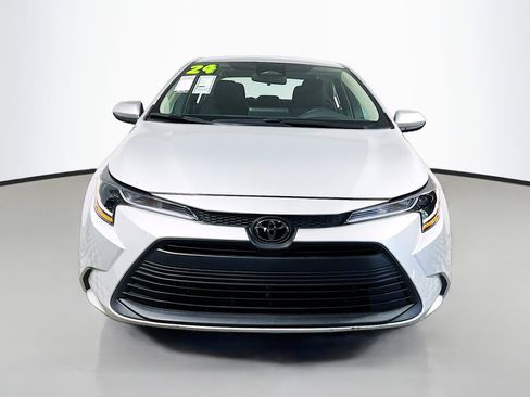 Used 2024 Toyota Corolla LE FWD image 11