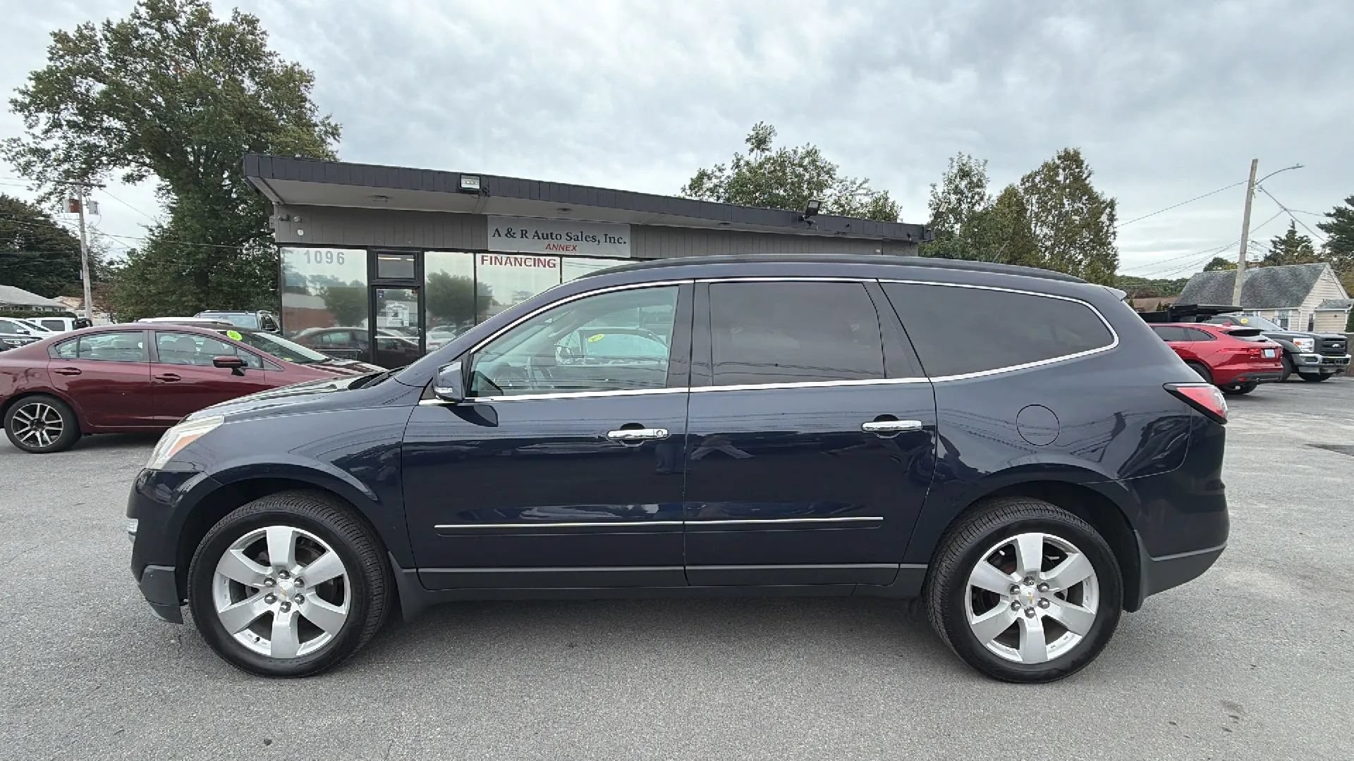 Used 2015 Chevrolet Traverse LTZ AWD/4WD image 4