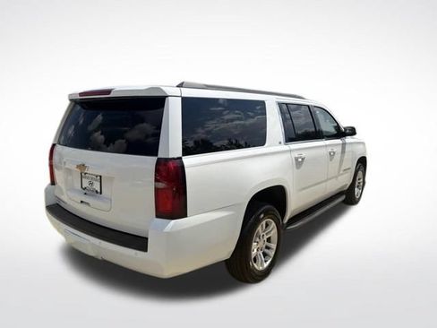 Used 2016 Chevrolet Suburban LT w/ Luxury Package RWD image 3