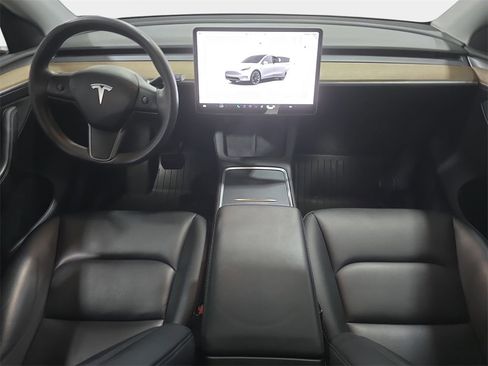 Used 2023 Tesla Model Y Long Range image 10