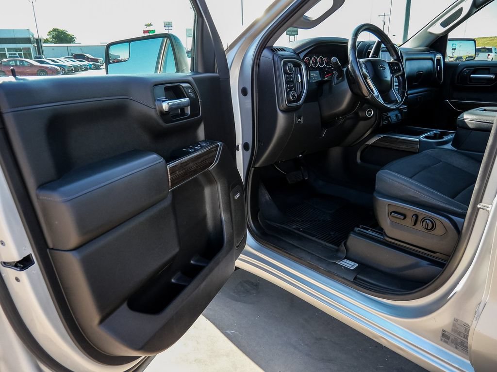 Used 2021 Chevrolet Silverado 1500 RST w/ Convenience Package II AWD/4WD image 28