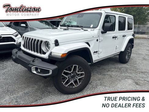 Used 2025 Jeep Wrangler Unlimited Sahara image 1