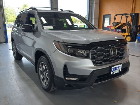 Used 2022 Honda Passport TrailSport image 7