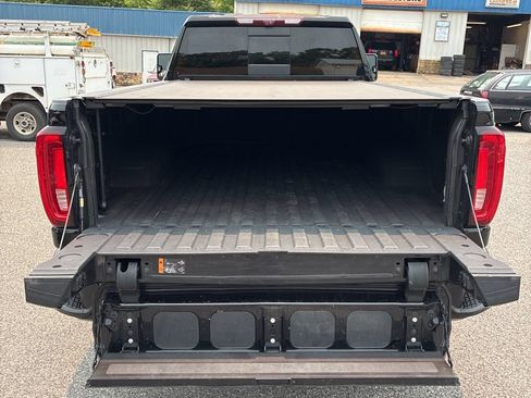 Used 2022 GMC Sierra 3500 AT4 w/ AT4 Premium Plus Package AWD/4WD image 8