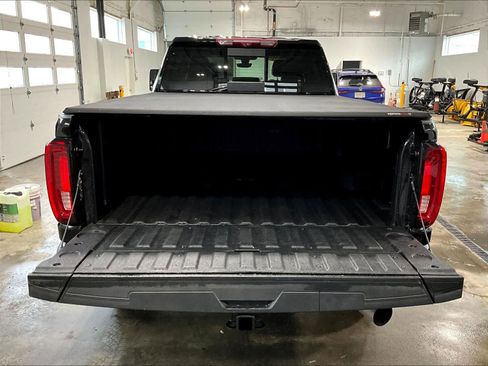 Used 2023 GMC Sierra 2500 Denali w/ Denali Ultimate Package image 32