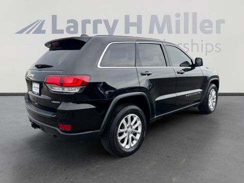 Used 2022 Jeep Grand Cherokee Laredo X AWD/4WD image 5