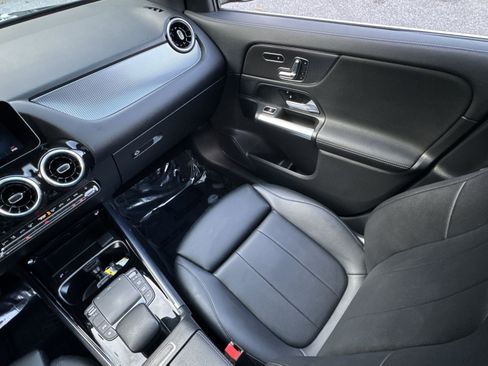 Certified 2021 Mercedes-Benz GLA 250 4MATIC w/ Premium Package image 14