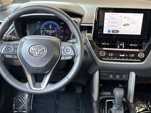 Certified 2025 Toyota Corolla Cross XLE w/ Convenience Package FWD image 20