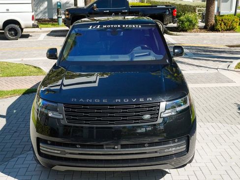Used 2023 Land Rover Range Rover Long Wheelbase Autobiography image 3