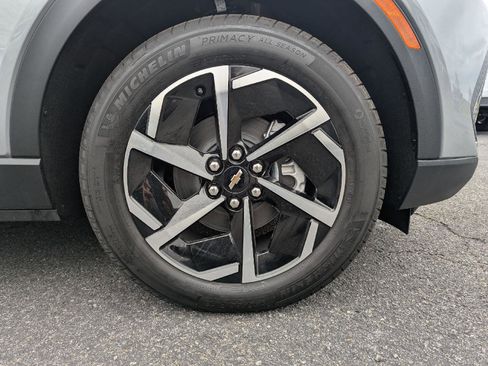 New 2026 Chevrolet Equinox EV LT image 13