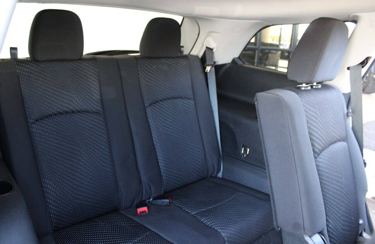 Used 2018 Dodge Journey SE w/ Popular Equipment Group FWD image 13