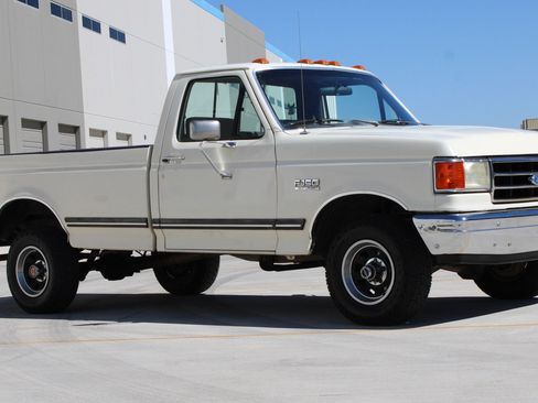 Used 1990 Ford F150 4x4 Regular Cab image 4