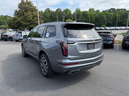 Used 2021 Cadillac XT6 Sport AWD/4WD image 2