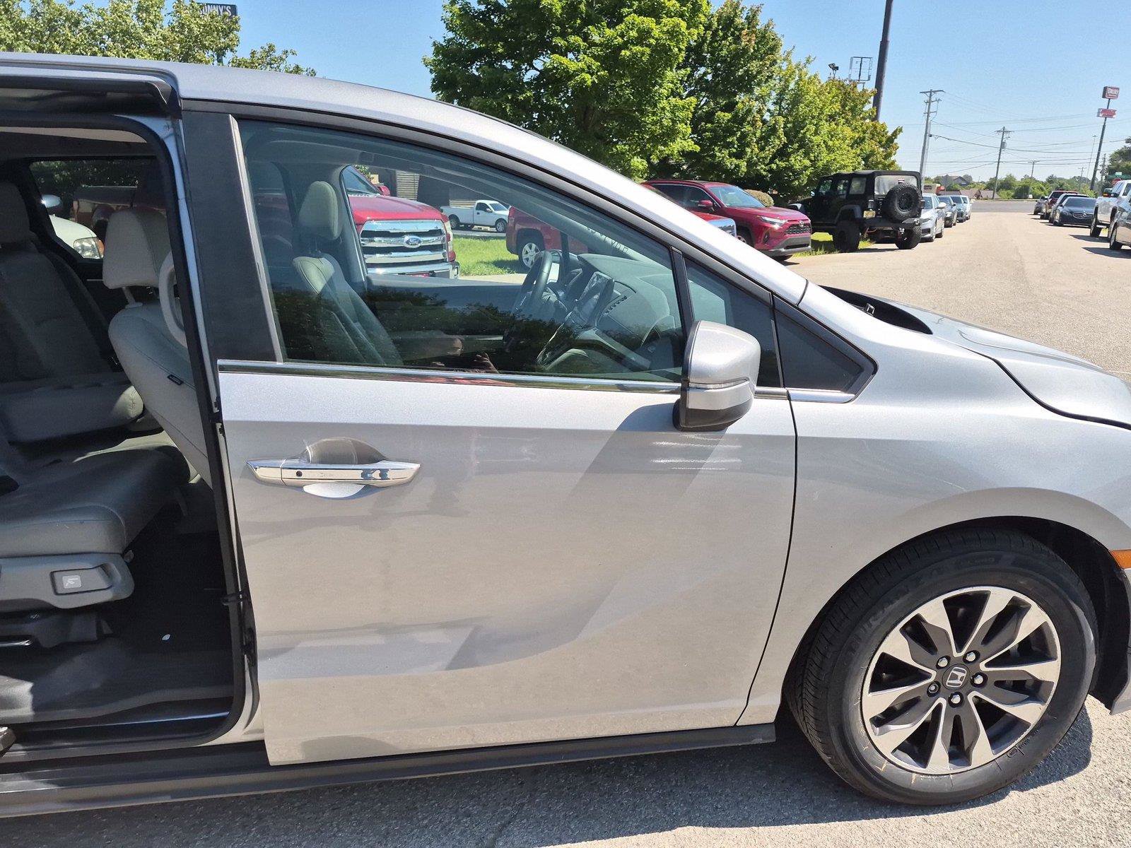 Used 2023 Honda Odyssey EX-L image 38
