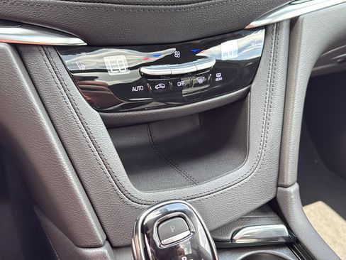 New 2026 Cadillac XT5 Premium Luxury w/ LPO, Floor Liner Package AWD/4WD image 24