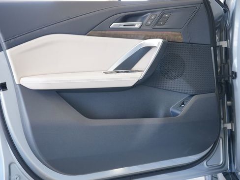 Used 2025 BMW X1 xDrive28i w/ Convenience Package AWD/4WD image 9