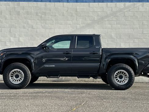 Used 2025 Toyota Tacoma SR5 RWD image 7