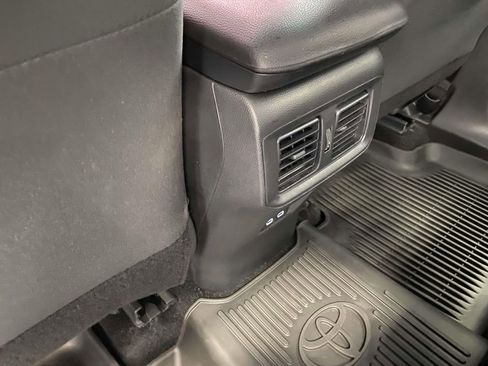 Used 2025 Toyota RAV4 XLE image 14