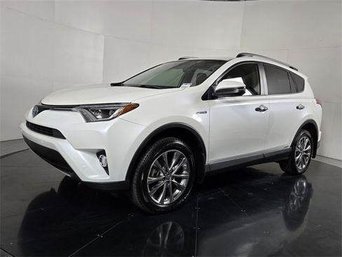 Used 2018 Toyota RAV4 Limited w/ Advanced Technology Package image 2
