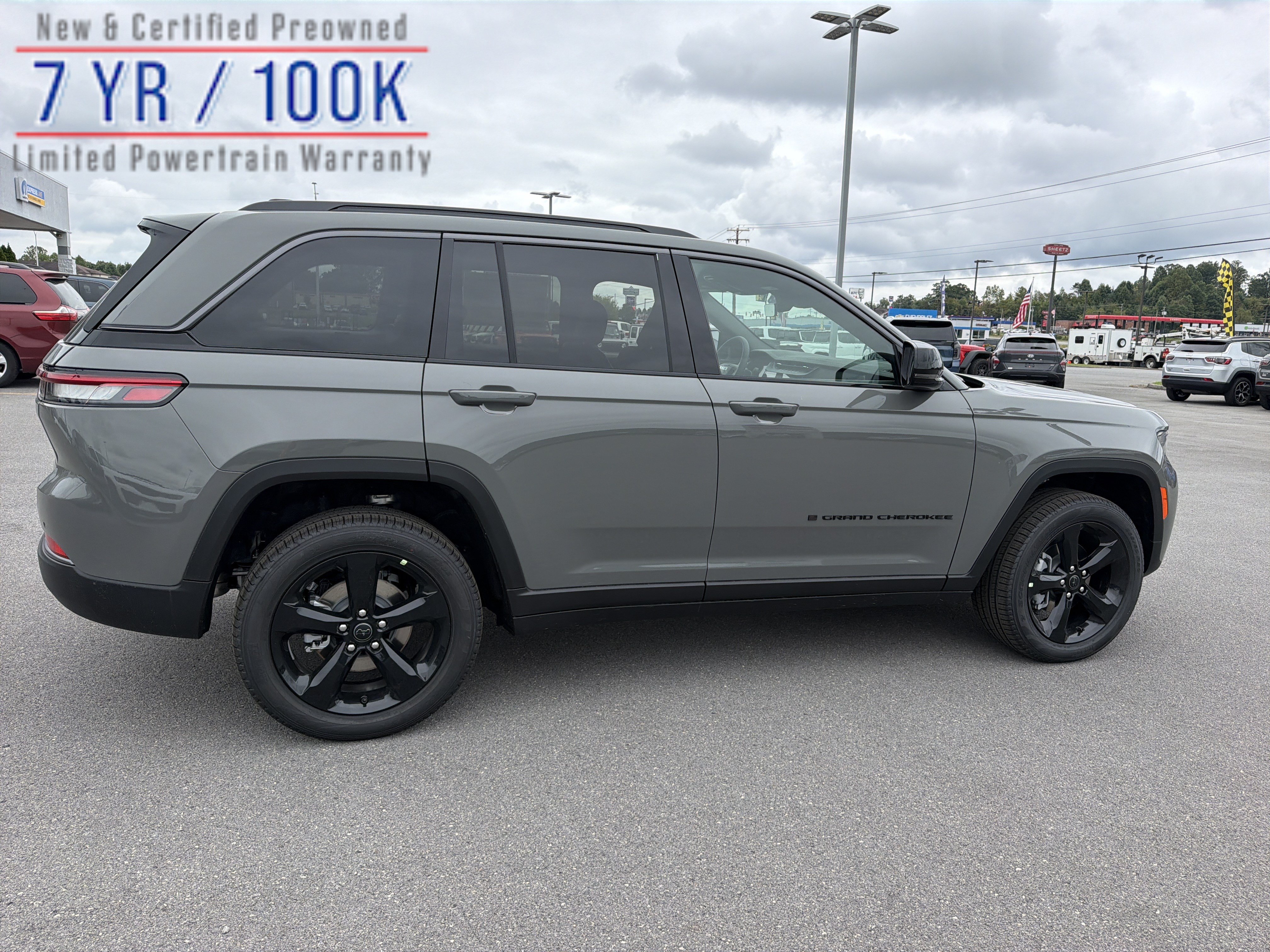 New 2027 Jeep Grand Cherokee Limited w/ Limited Altitude Package AWD/4WD image 1
