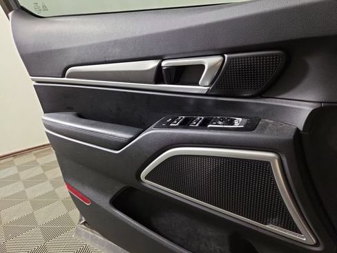 Used 2022 Kia Telluride S FWD image 32