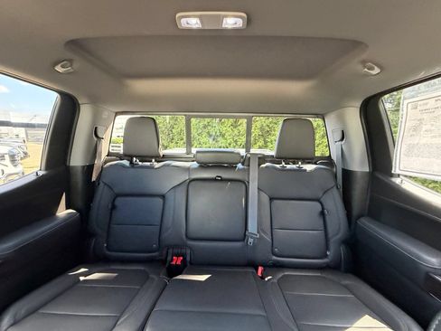 Used 2021 GMC Sierra 1500 SLT w/ SLT Premium Plus Package AWD/4WD image 33