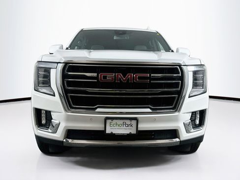 Used 2024 GMC Yukon XL SLT RWD image 2