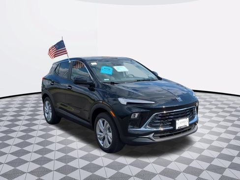 Certified 2024 Buick Encore GX Preferred FWD image 2