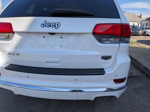 Used 2019 Jeep Grand Cherokee Altitude image 15