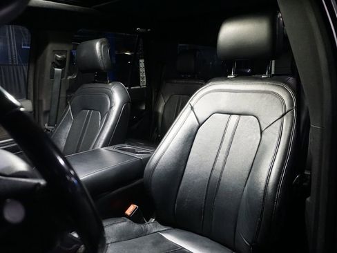 Used 2019 Ford Expedition Max Limited w/ Equipment Group 301A AWD/4WD image 9