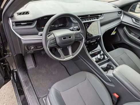 New 2026 Jeep Grand Cherokee L 4WD image 13