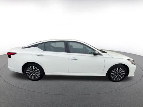 Used 2025 Nissan Altima 2.5 SV image 20