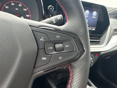 New 2026 Chevrolet Trax RS w/ Sunroof Package FWD image 27