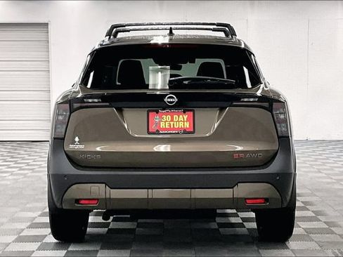 New 2026 Nissan Kicks SR w/ SR Premium Package AWD/4WD image 5