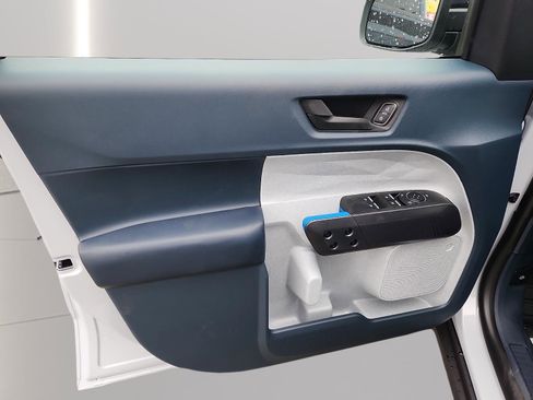 New 2026 Ford Maverick XLT image 8