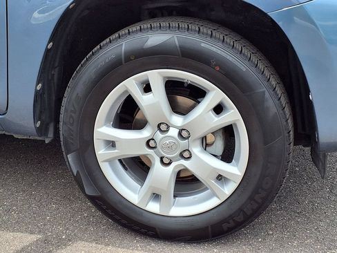 Used 2012 Toyota RAV4 FWD w/ Upgrade Value Pkg image 10