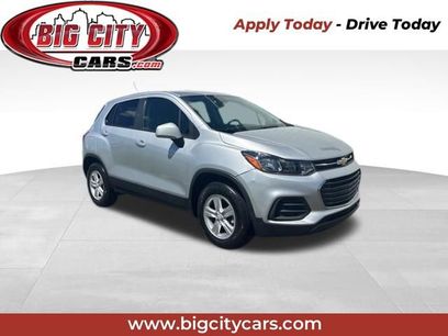 Used 2022 Chevrolet Trax LS w/ Tint and Cruise Package