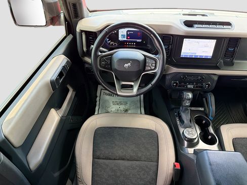Used 2023 Ford Bronco Wildtrak image 15
