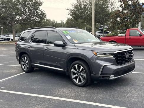 Certified 2025 Honda Pilot Elite image 2
