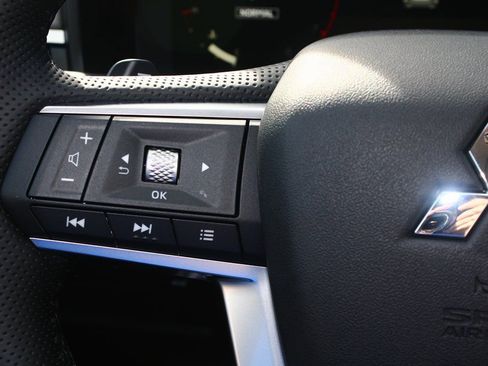 New 2026 Mitsubishi Outlander SEL image 30