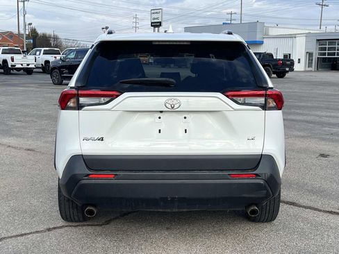 Used 2019 Toyota RAV4 LE image 6